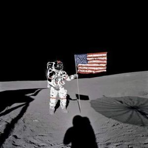 Moon landing hoax - No stars?